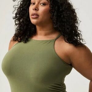 2X NWT Torrid Foxy High Neck Ruched Cami